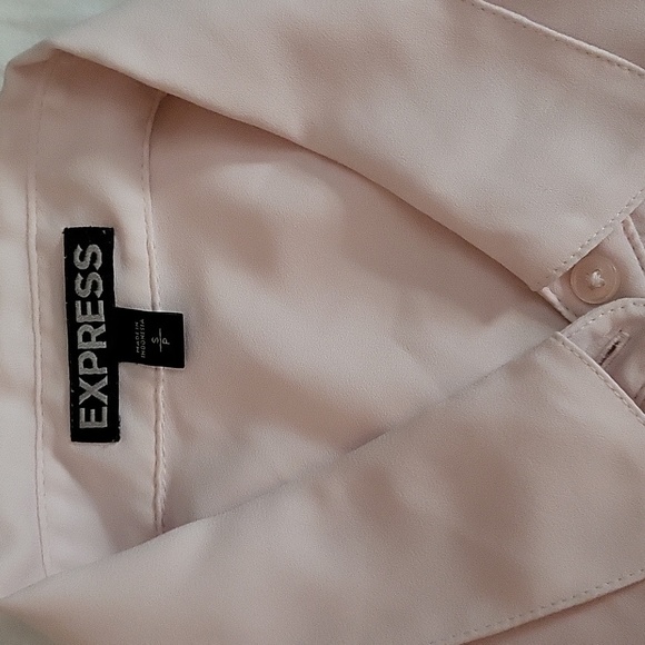 Express button-up blouse - Picture 2 of 4